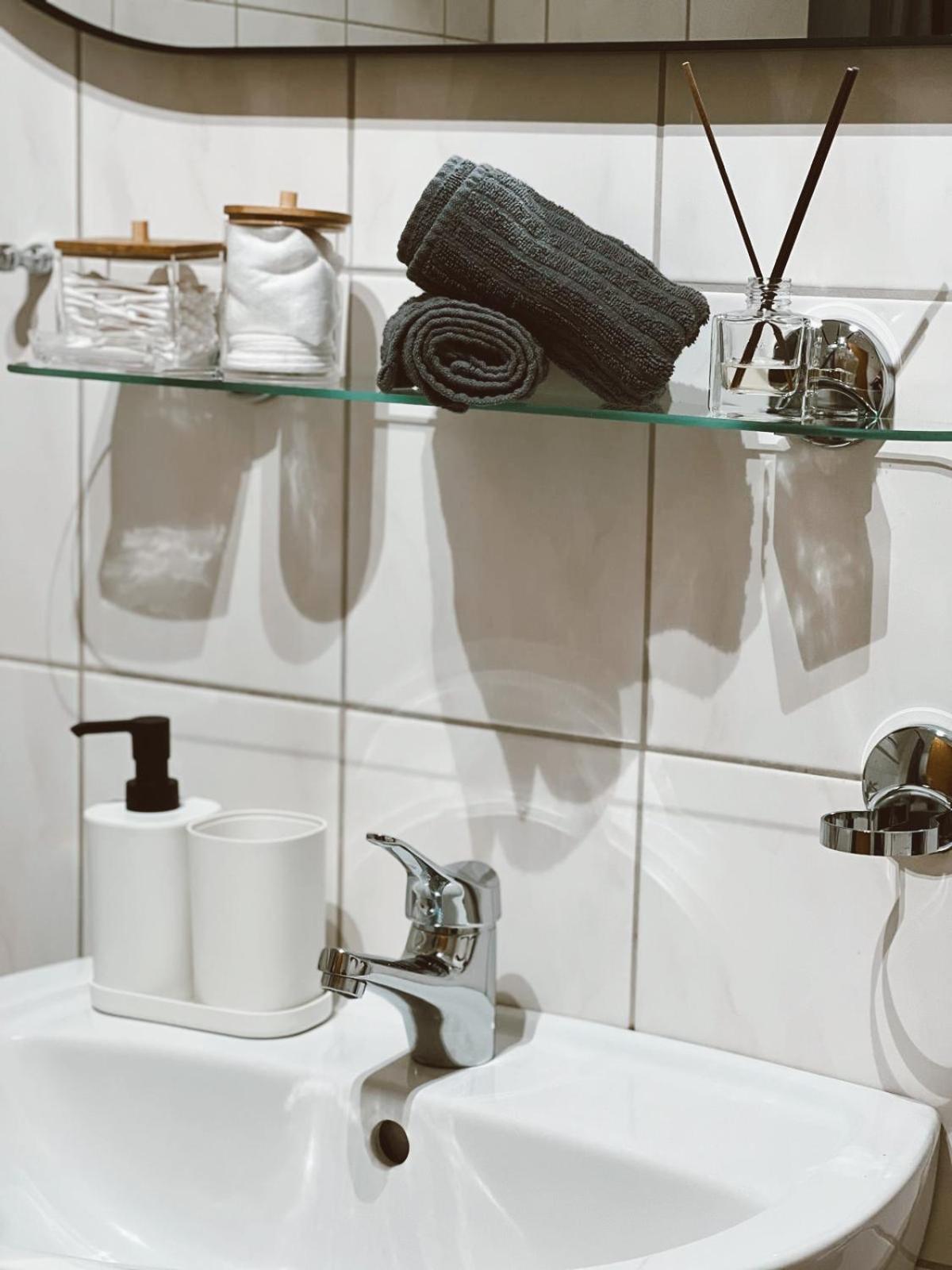 Leon Sleep&Stay Kassel Bagian luar foto